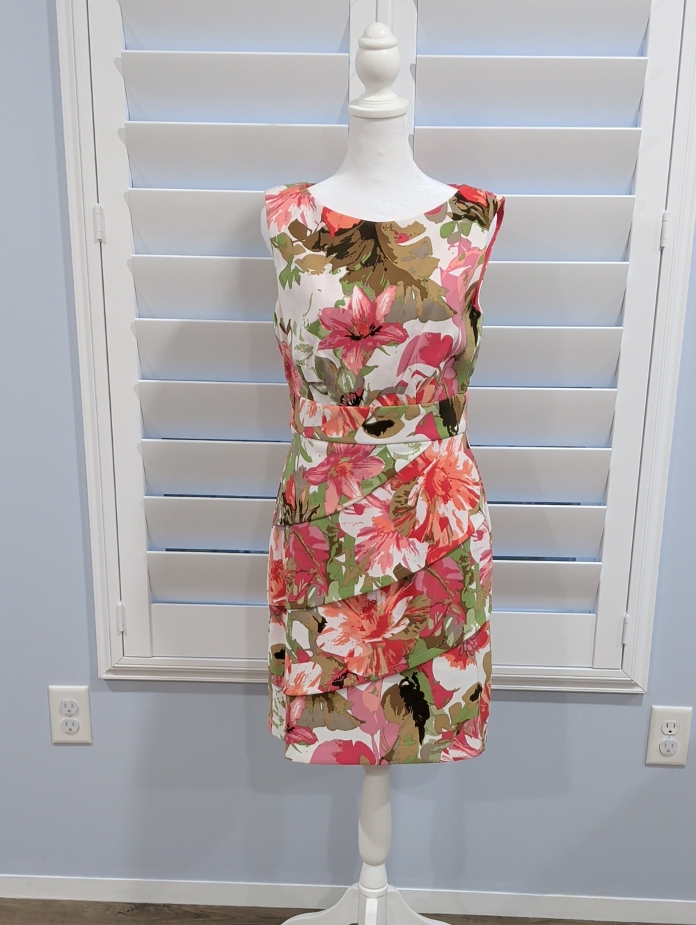 Nwot Dressbarn Floral Pink & Green Tiered Sheath Dress